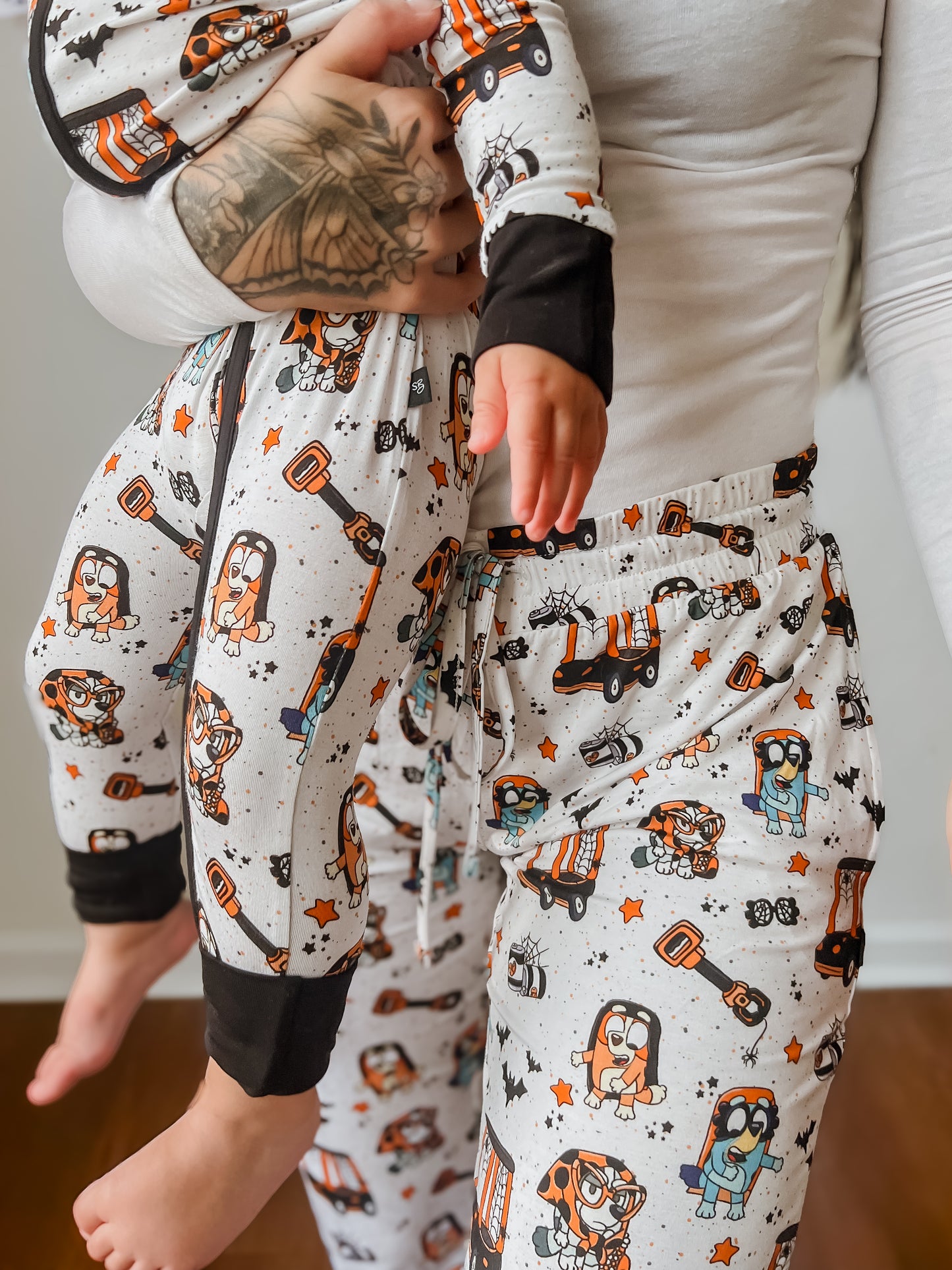 Ghostly Grannies: Mom Jogger