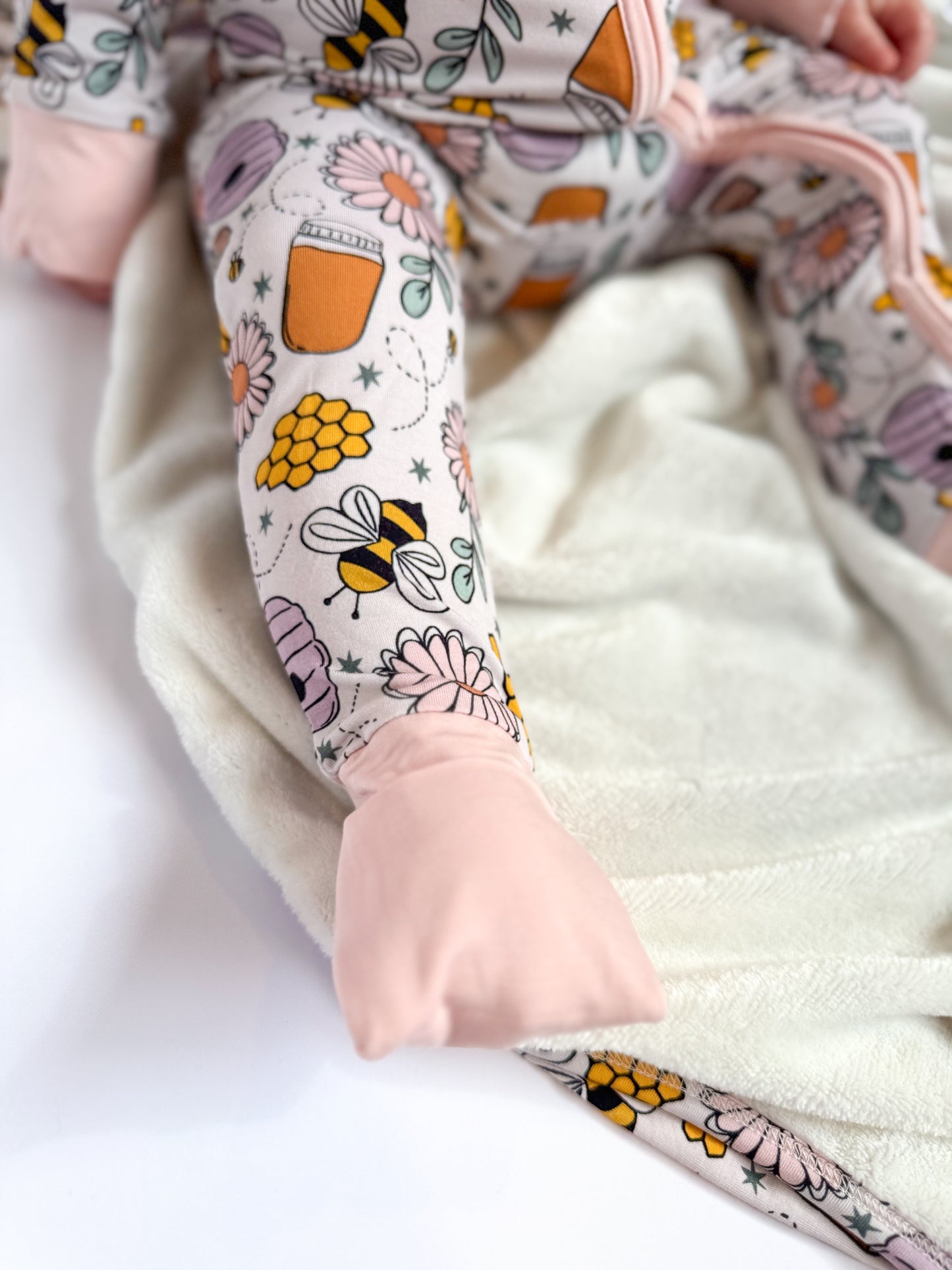 Sweet Honey Bee: Zippy