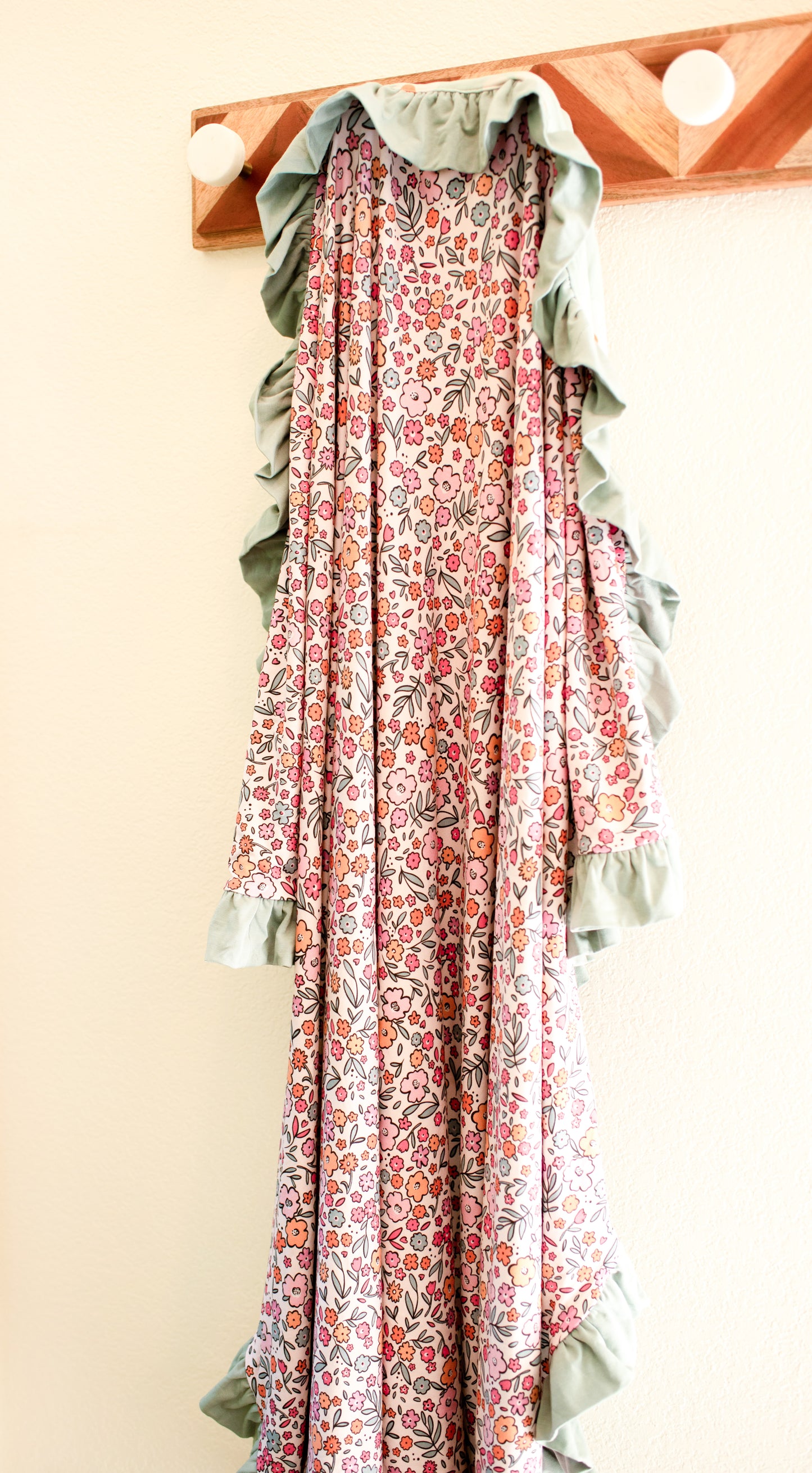 Darling Daisy: Double Layer Fringe Blanket