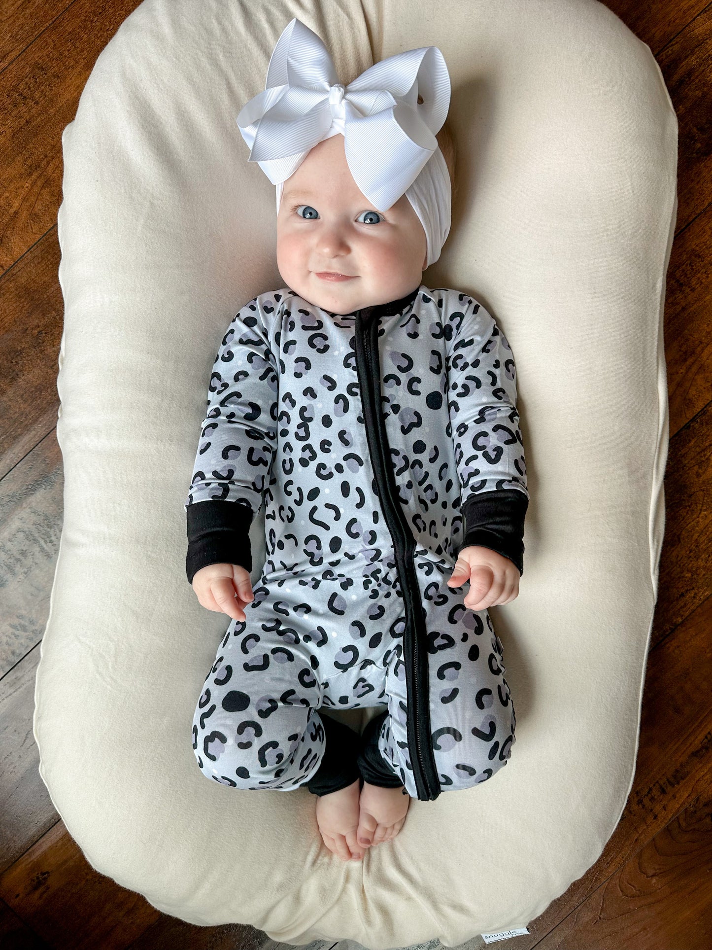 Snow Leopard Zippy