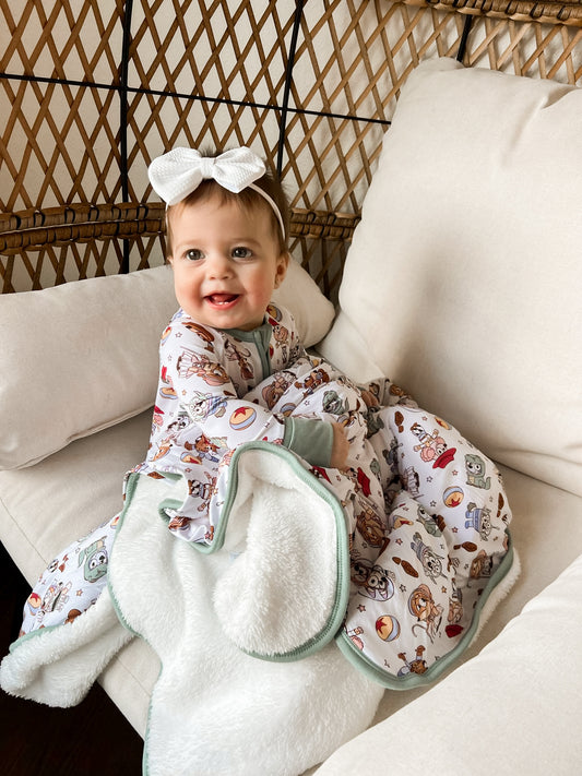 Toy Box Tails Plush Blanket