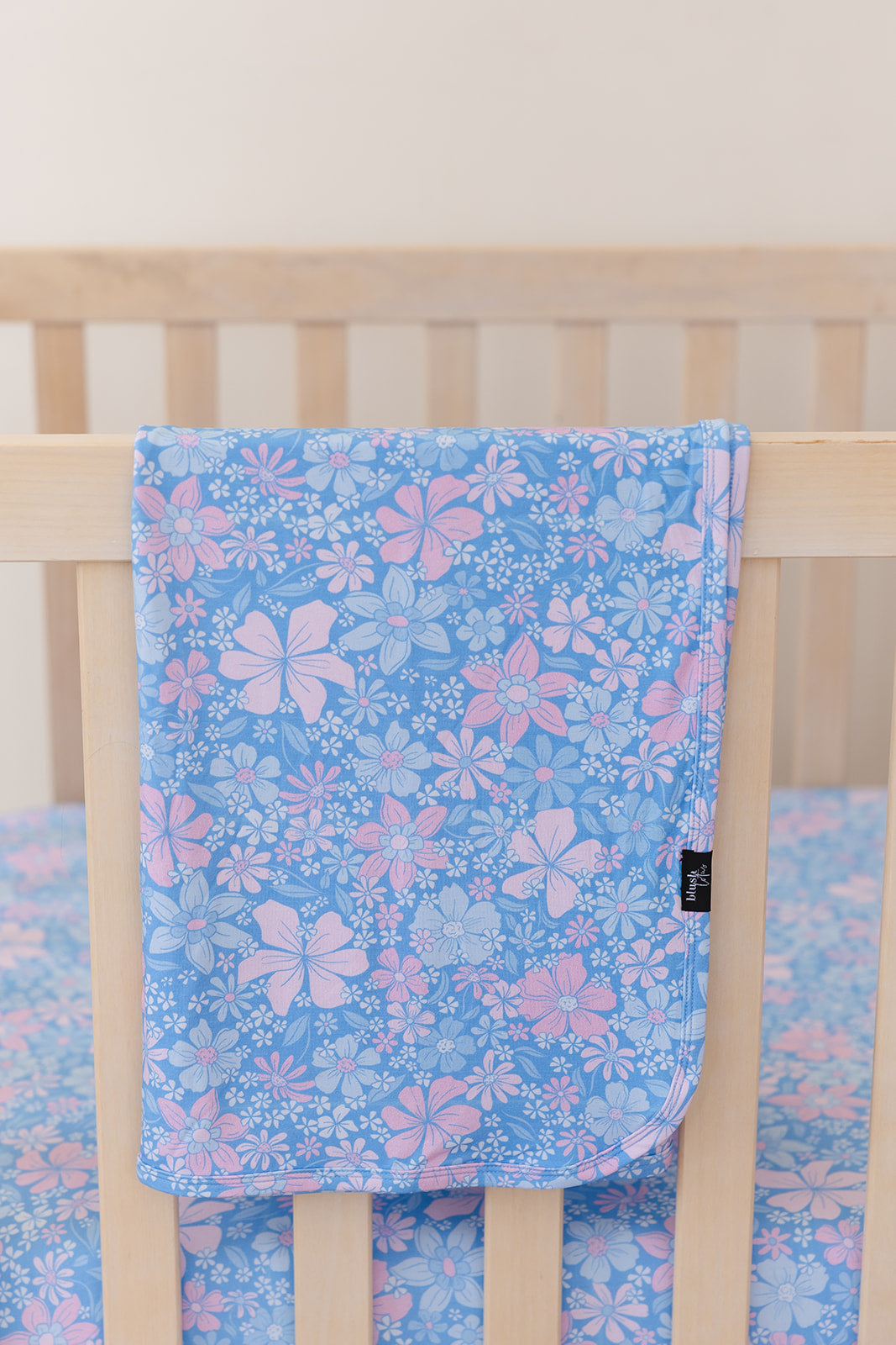 Posie - Lightweight Blanket