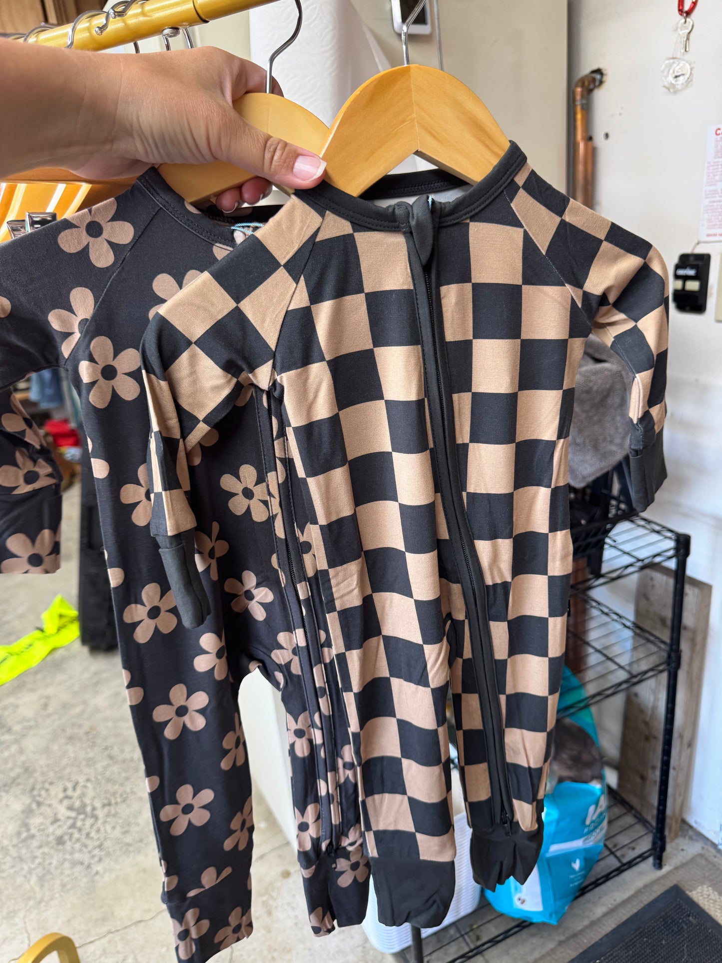 Checks: Zippy