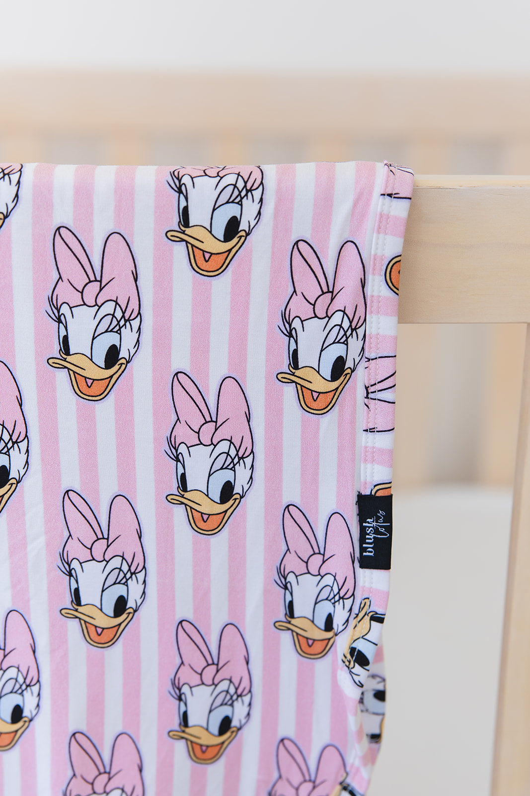 Daisy - Lightweight Blanket