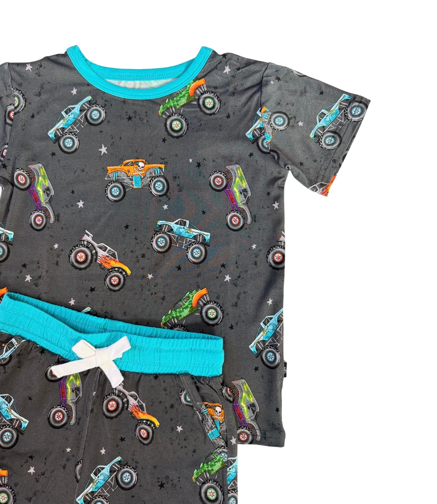 Big Wheelin: Pocket Short & Tee
