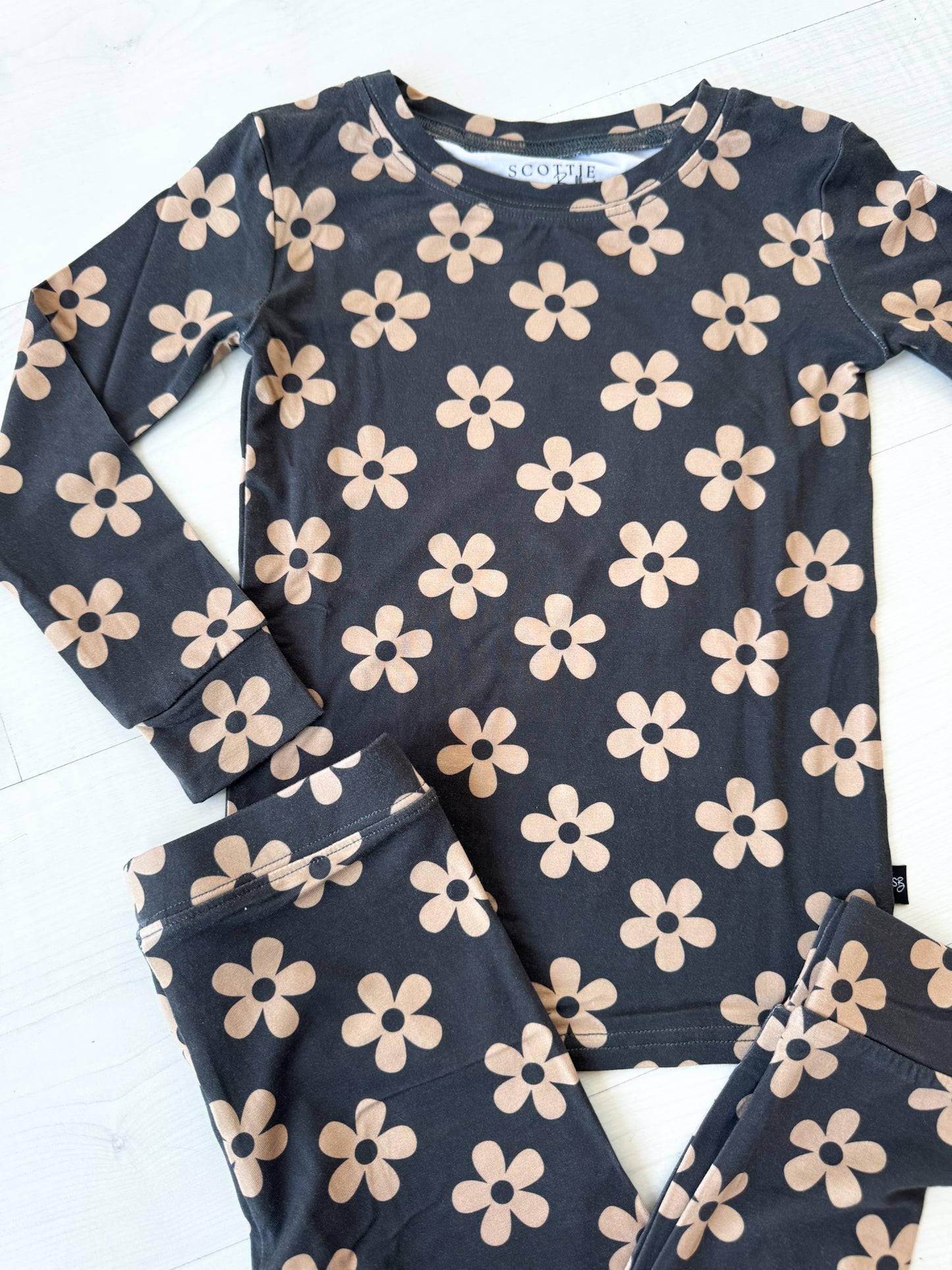 Bloom: 2 Piece Set