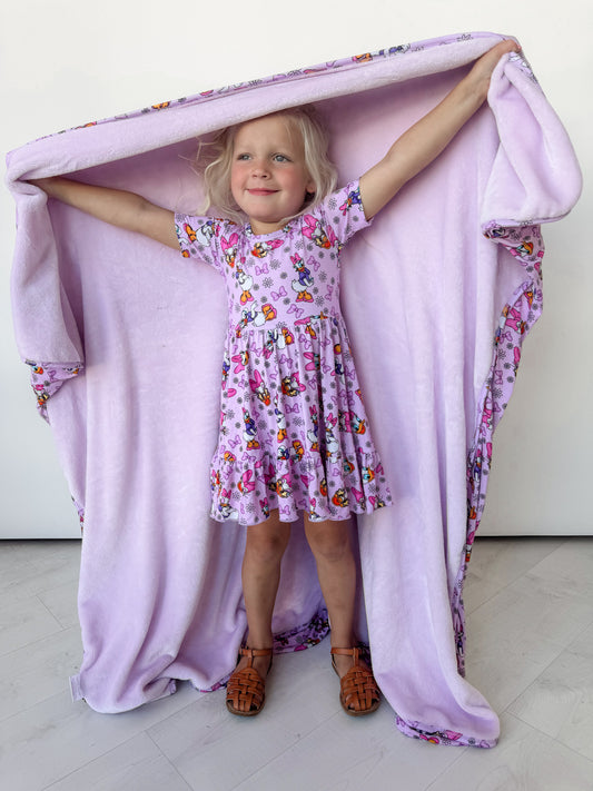 Daisy: Velvet Plush Blanket