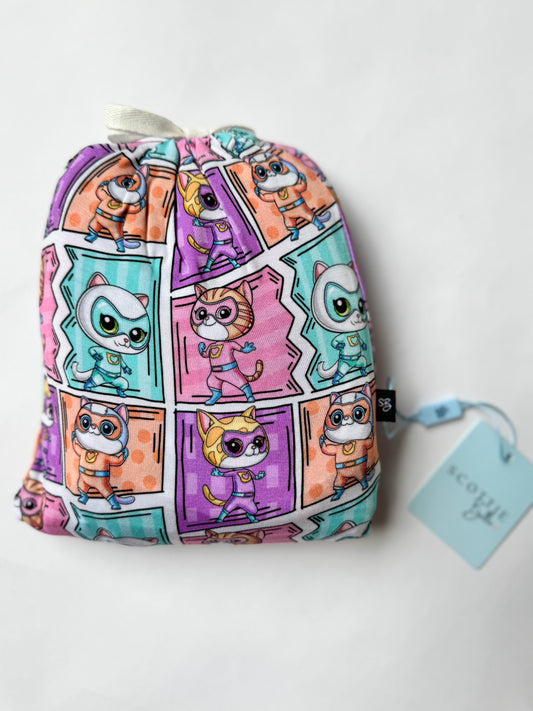 Purr-fect Heroes: Lightweight Blanket