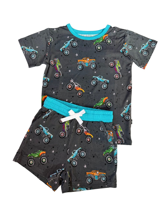 Big Wheelin: Pocket Short & Tee