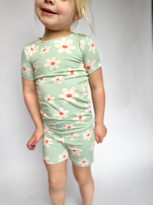 Darling Daisy: Short & Tee