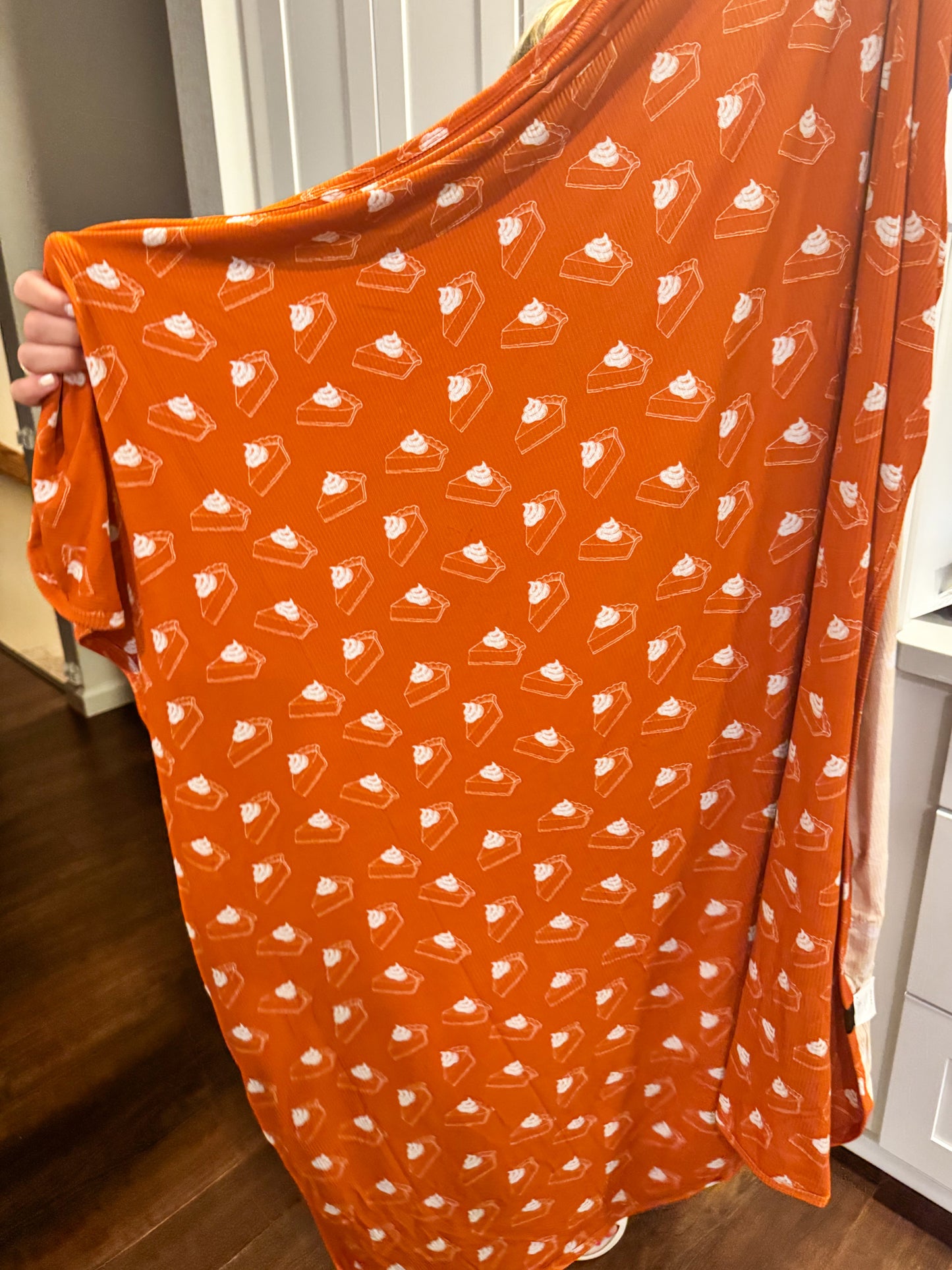 Pumpkin Pie: Lightweight Blanket